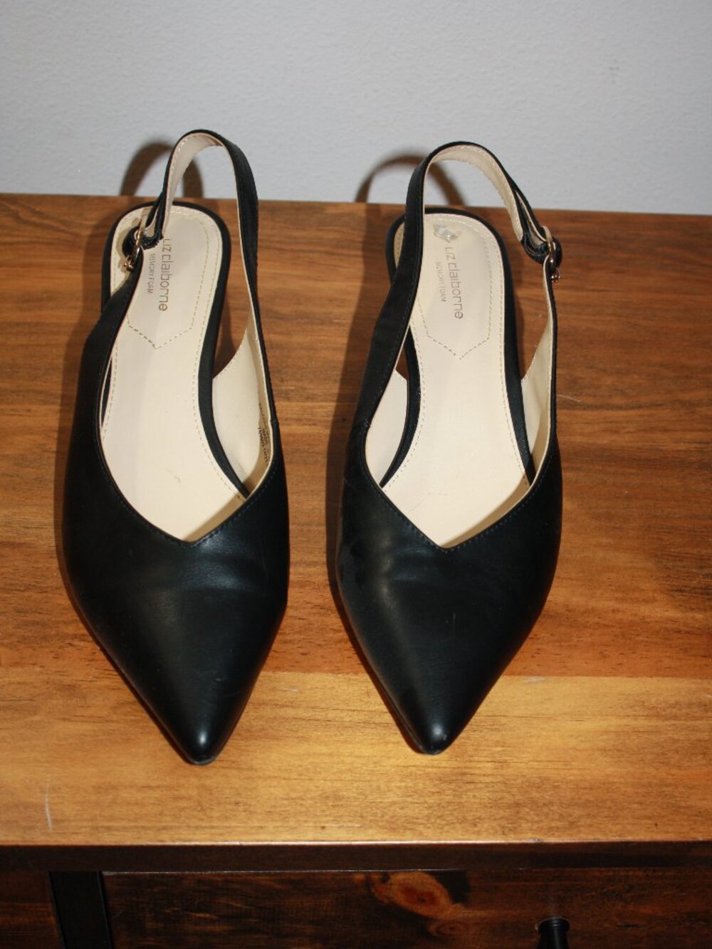 Women's Black 2 inch Heeled Slingback pumps size 8 Medium by Liz Claiborne